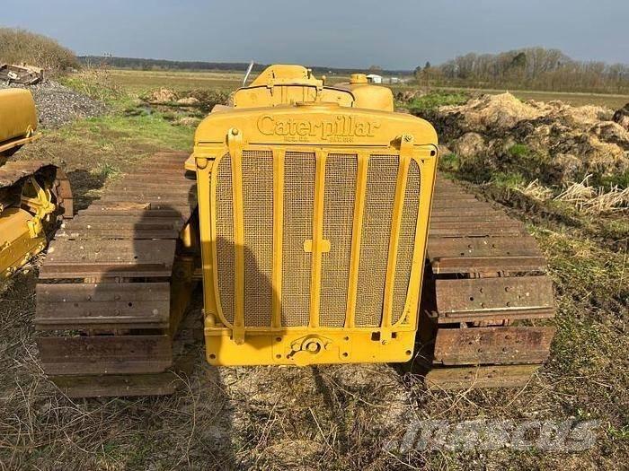 CAT D4 - Bouteurs sur chenilles