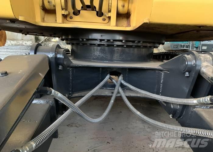 Komatsu PC138 Pelle sur chenilles