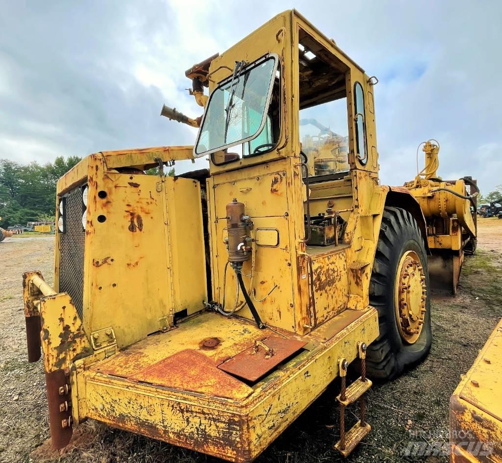 CAT 631 D Camion citerne à eau