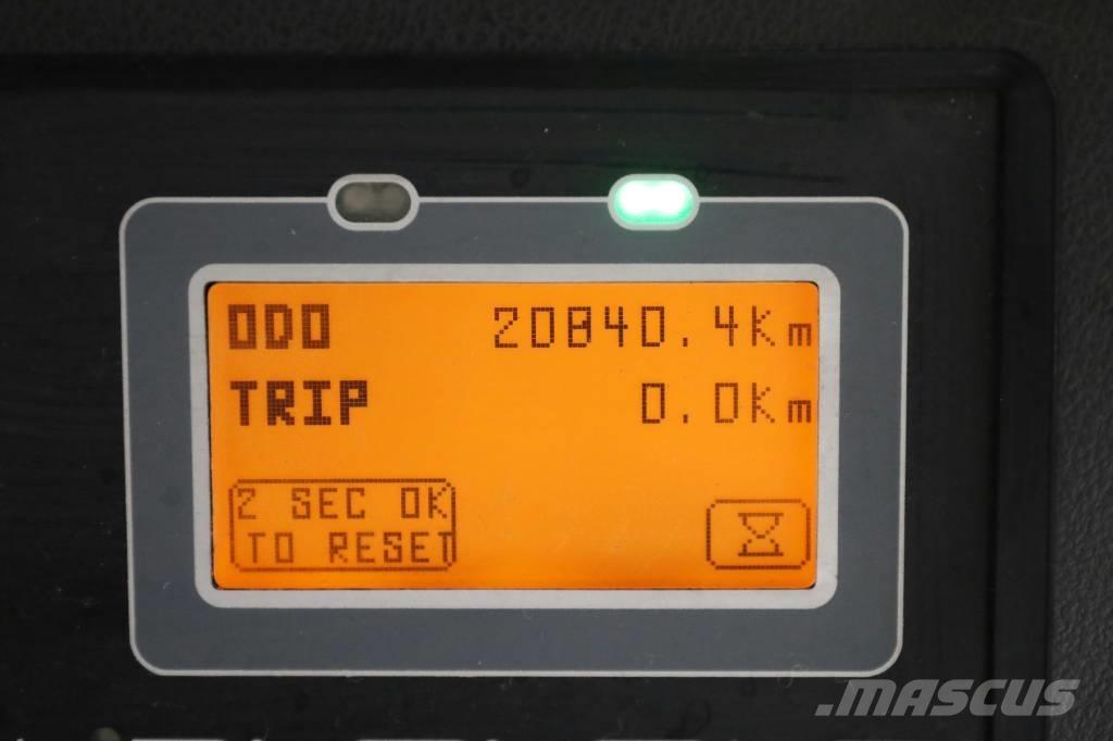 Toyota 8 FBMT 25 Chariots élévateurs électriques