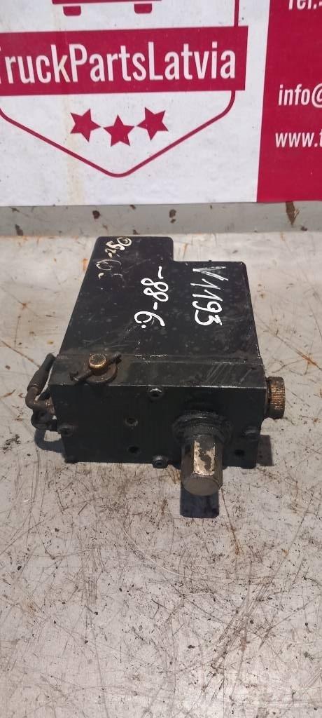 Volvo FH 12.     20917279 Hydraulique