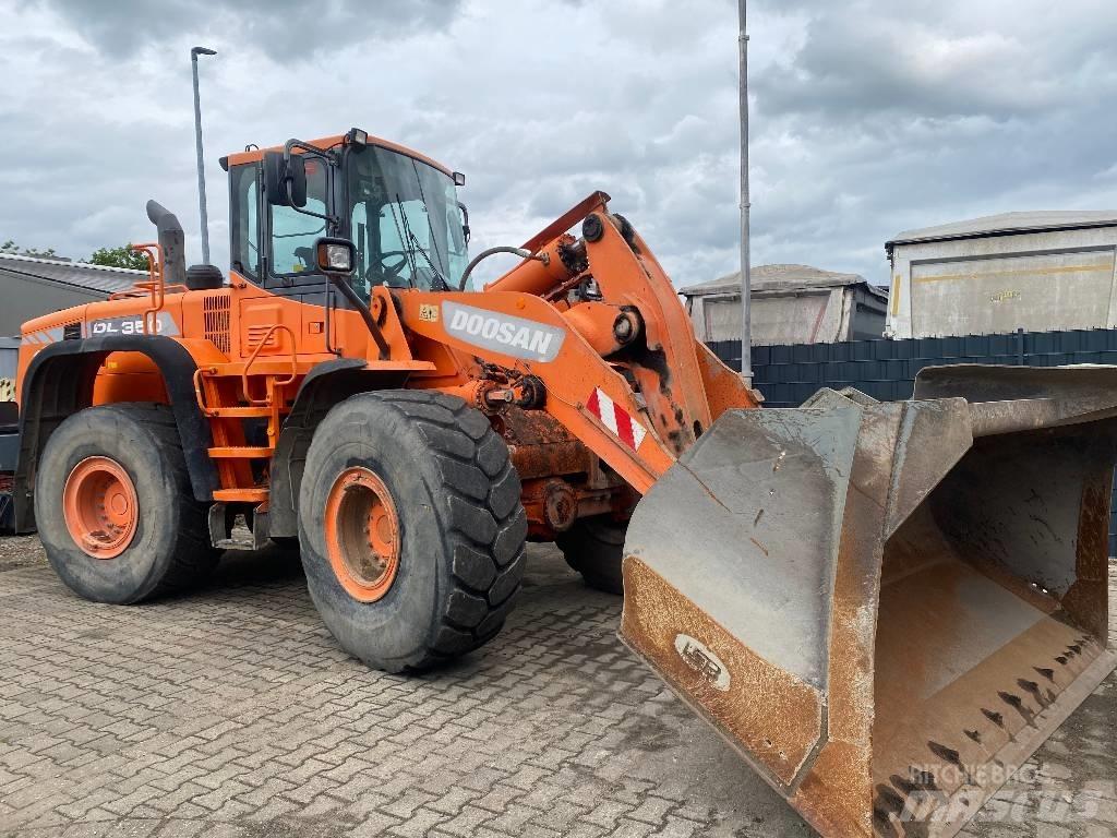 Doosan DL 350-3 Chargeuse sur pneus