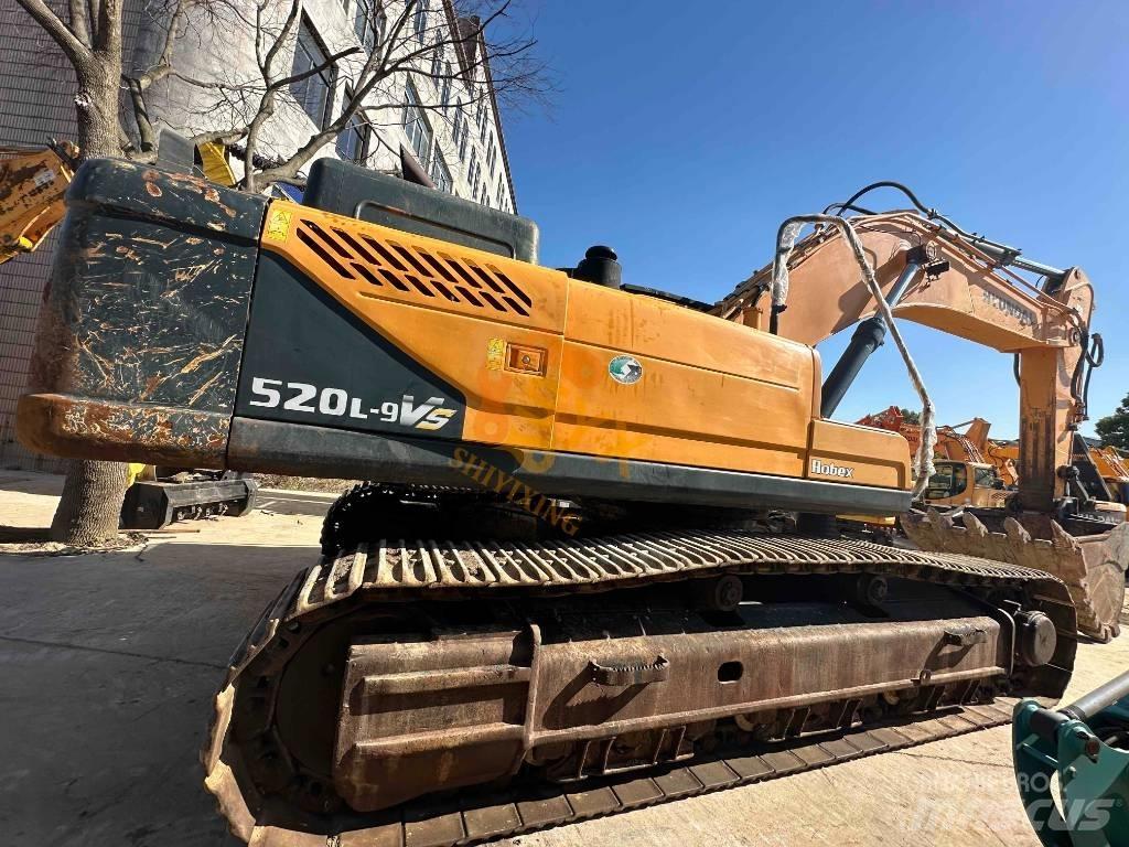 Hyundai Robex 520 VS Pelle sur chenilles