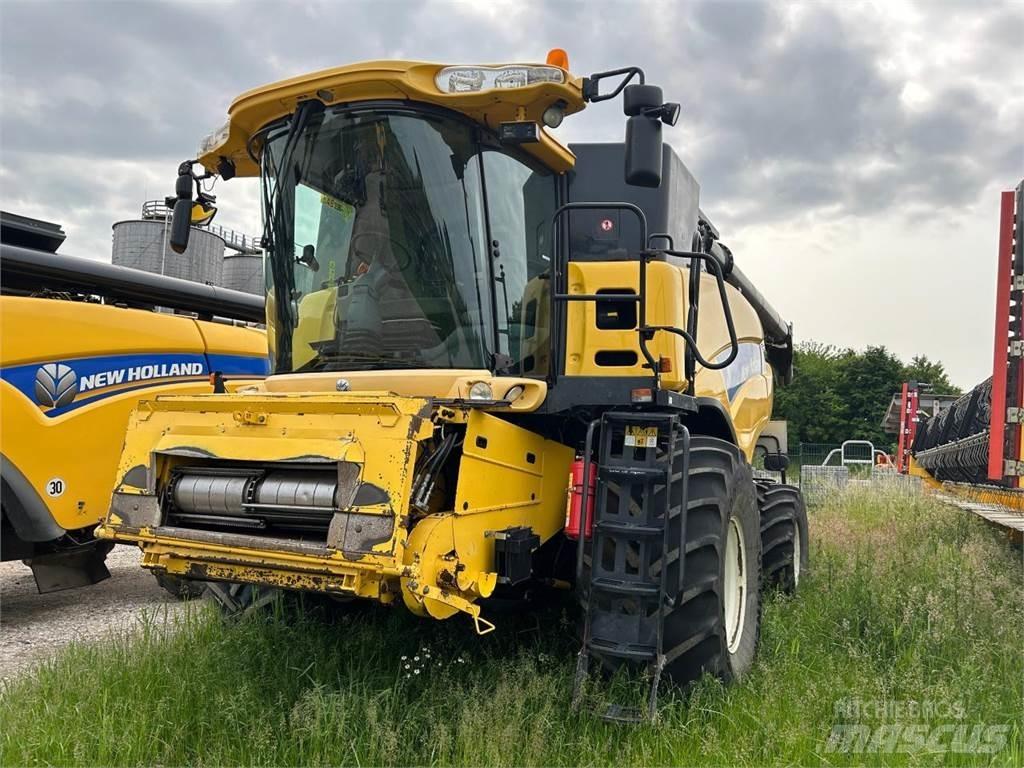 New Holland CR 980 Moissonneuse batteuse