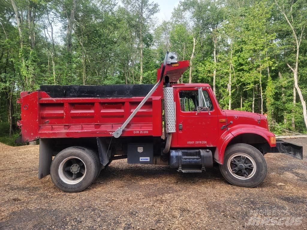 International 4900 Camion benne