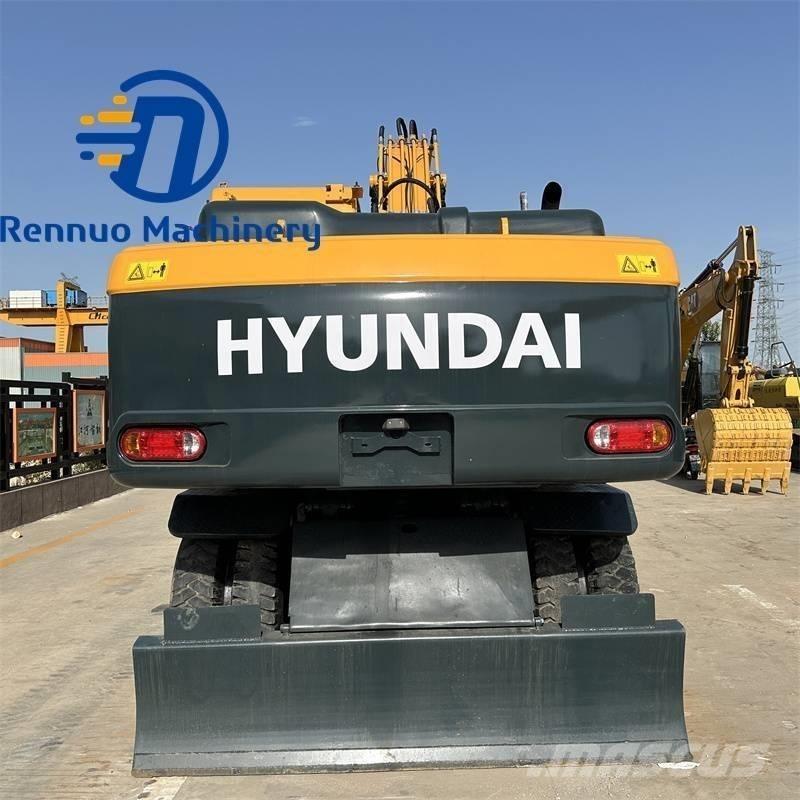 Hyundai 210W-9 Pelle sur pneus