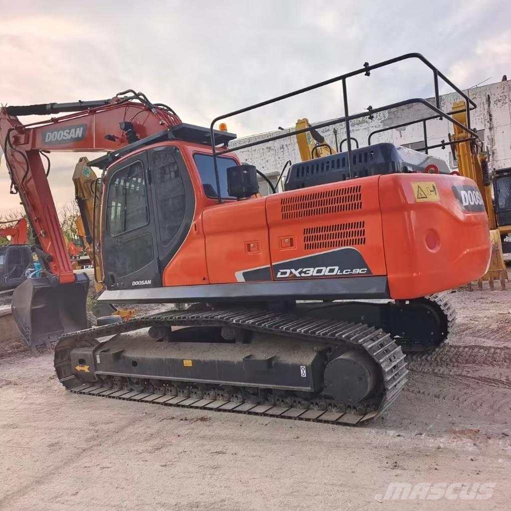 Doosan DX 300 LC Pelle sur chenilles