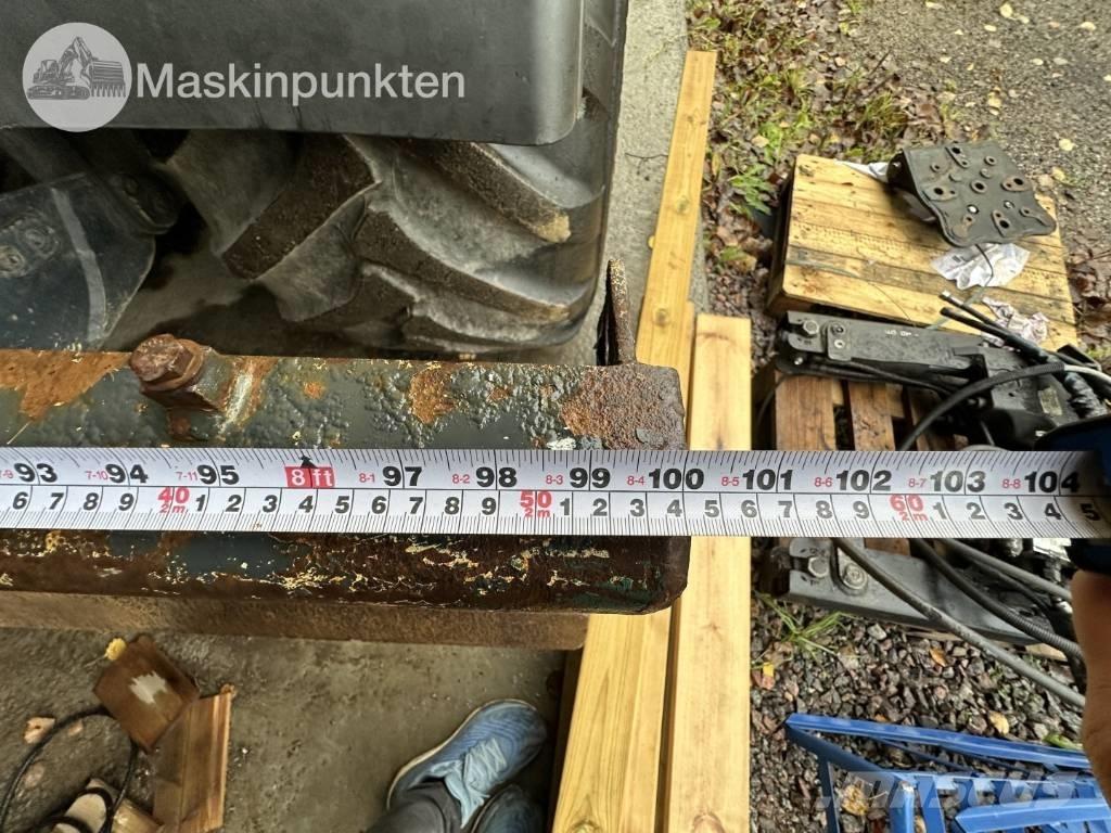 Komatsu PW 148-8 Pelle sur pneus