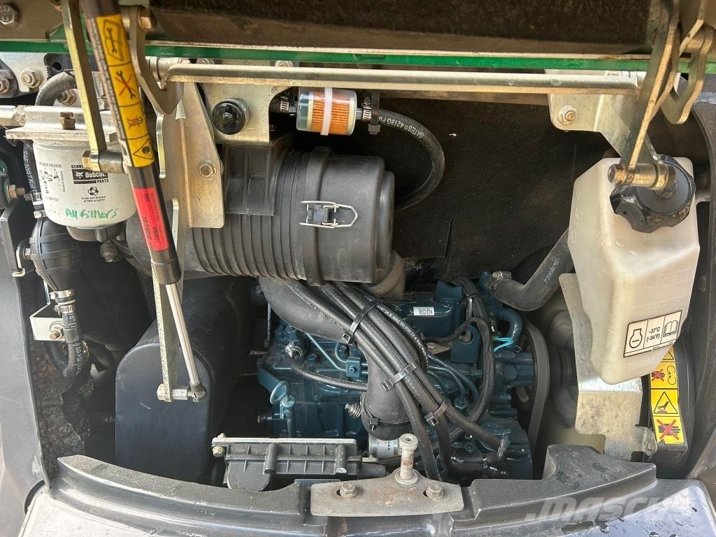 Bobcat E 27z Mini pelle < 7t