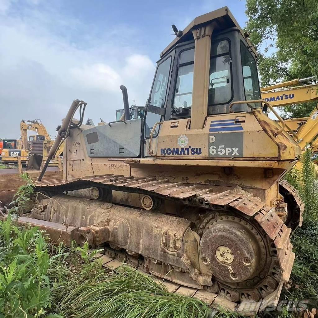 Komatsu D 65 P-12 Bouteurs sur chenilles
