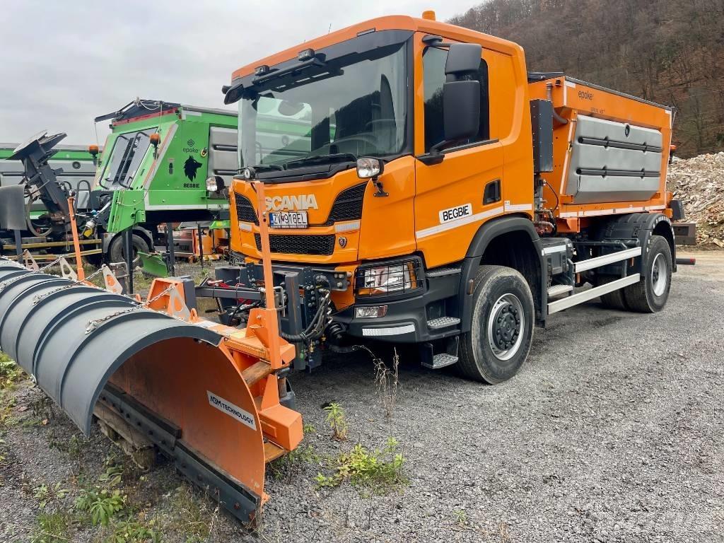 Scania P 410 Sableuse et saleuse