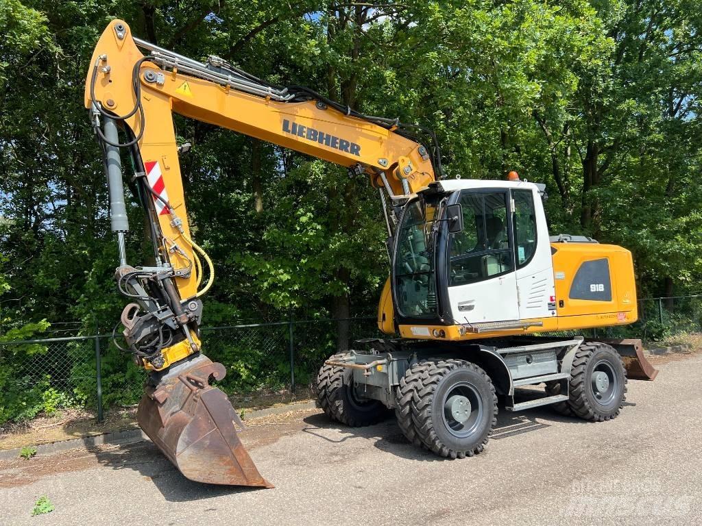 Liebherr A 918 Pelle sur pneus