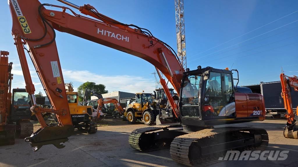 Hitachi ZX 210 Pelle sur chenilles