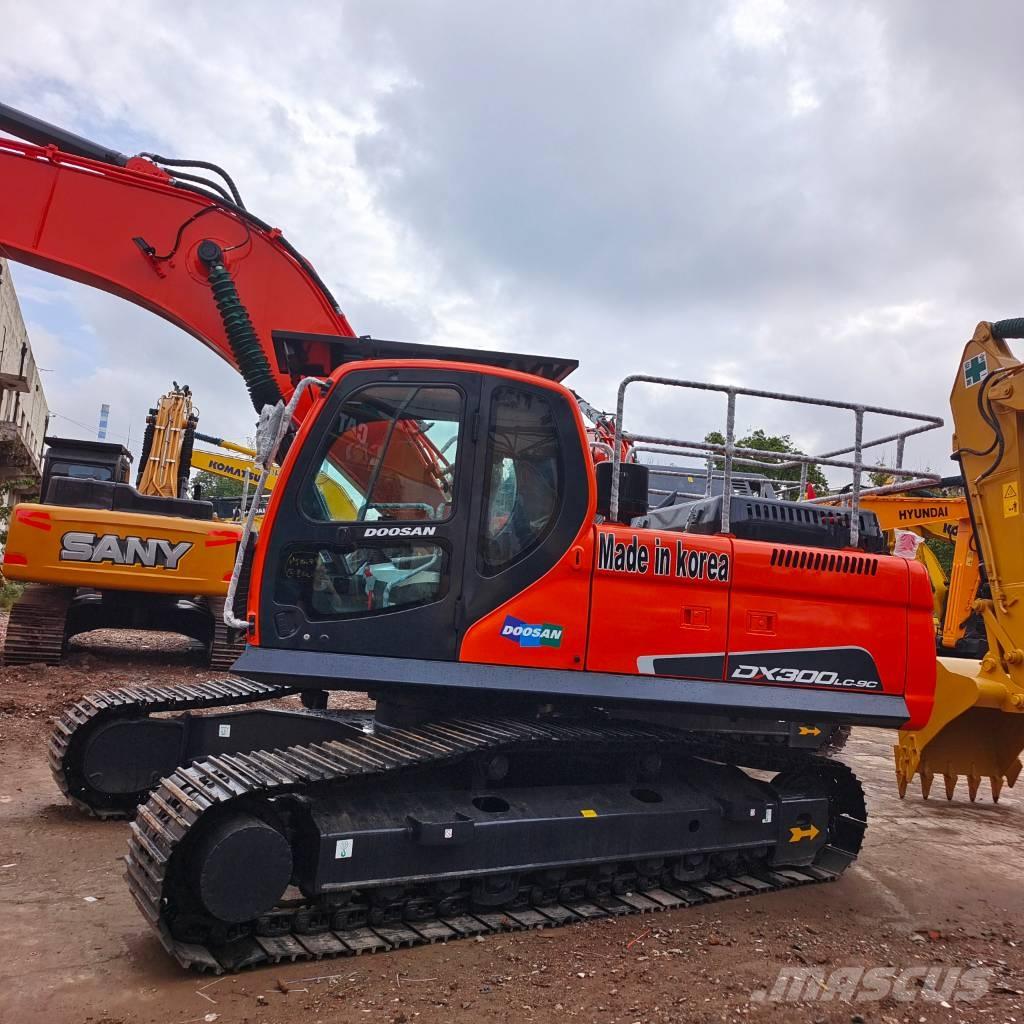 Doosan DX 300LC-9C Pelle sur chenilles
