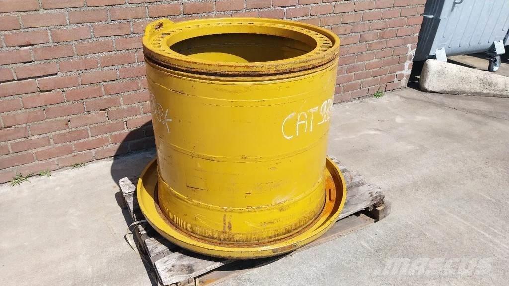 CAT 988 rim Pneus, roues et jantes