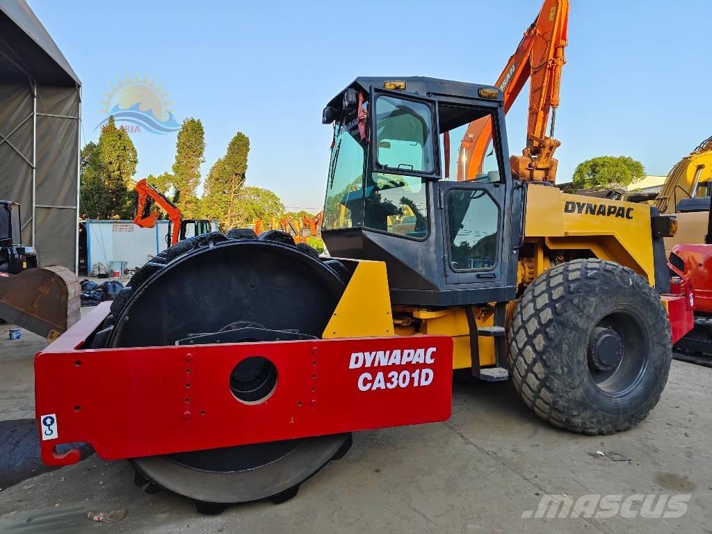 Dynapac CA 301 D Rouleaux monocylindre
