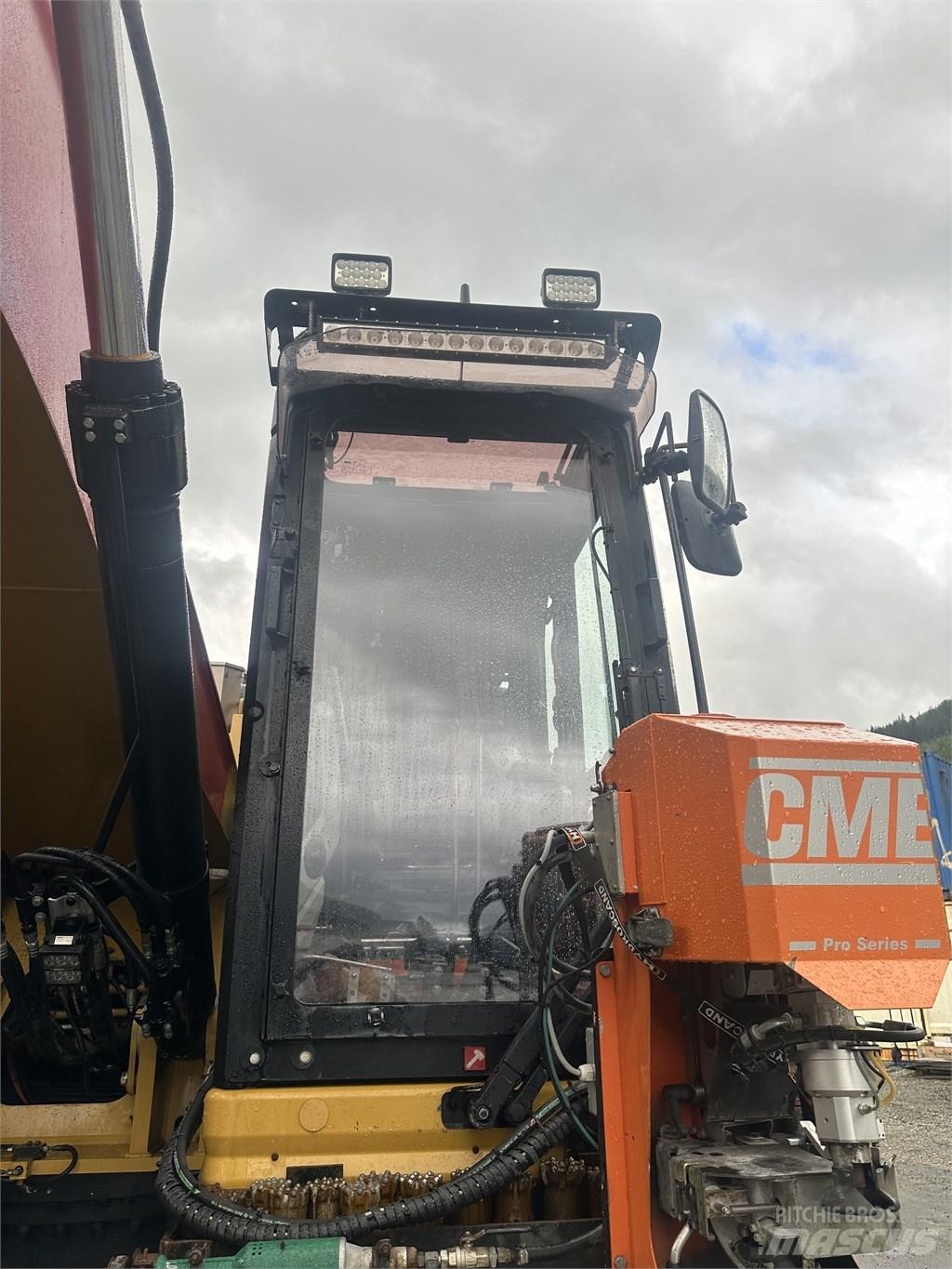 CAT 335 F L Foreuse de surface