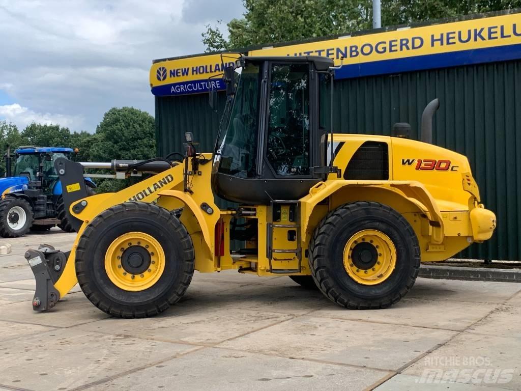 New Holland W 130 C Chargeuse sur pneus