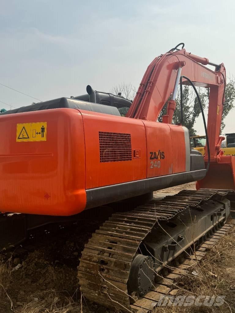 Hitachi ZX 240 Pelle sur chenilles