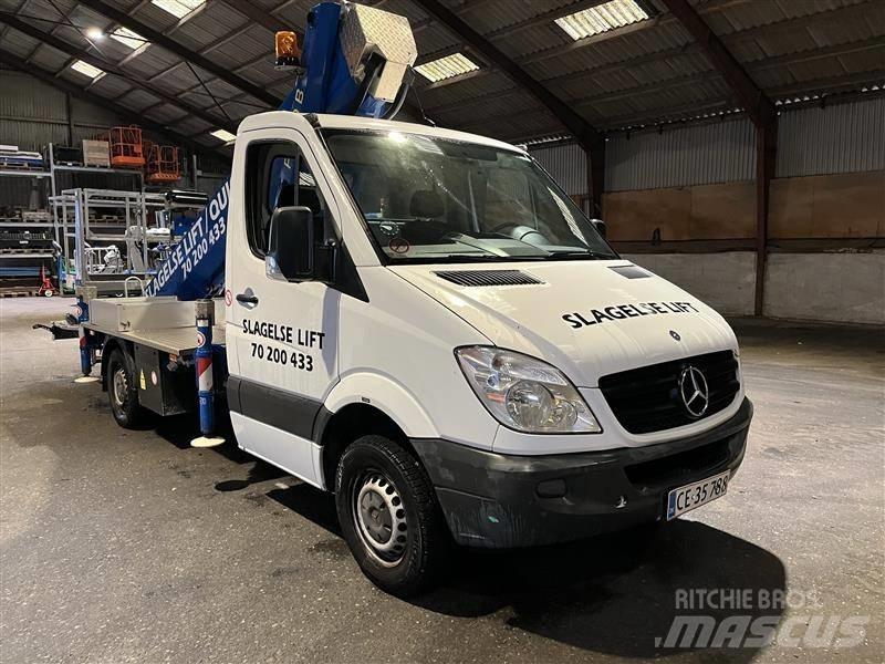 Palfinger P 260 B Camion nacelle