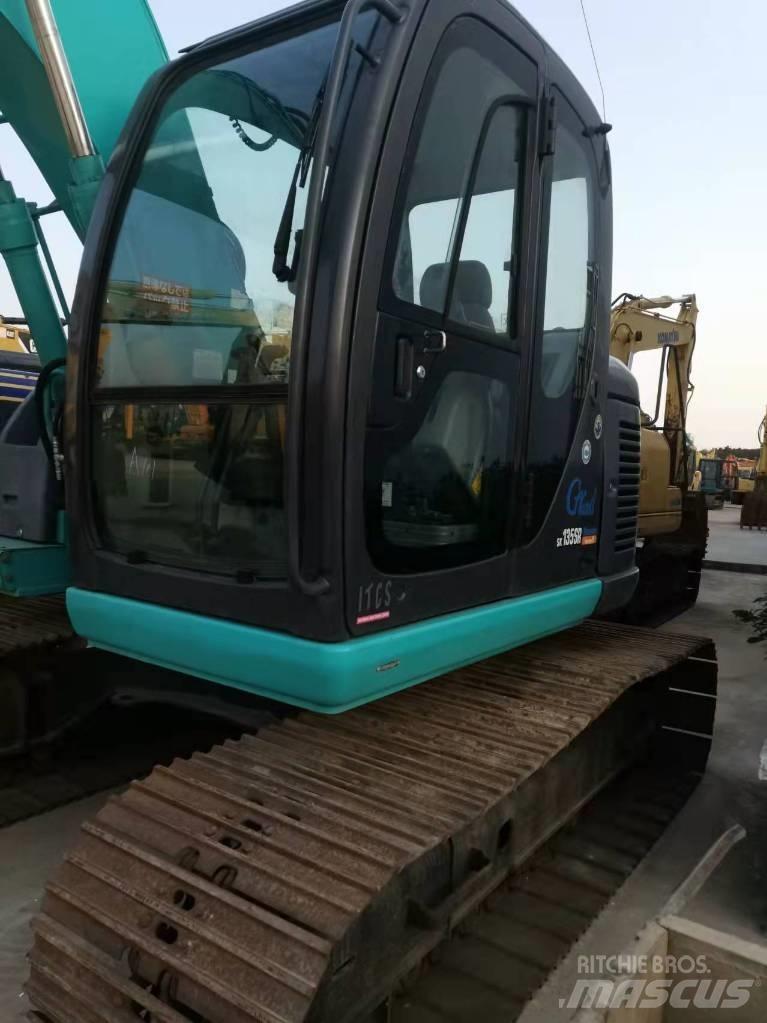Kobelco SK 135 Pelle sur chenilles