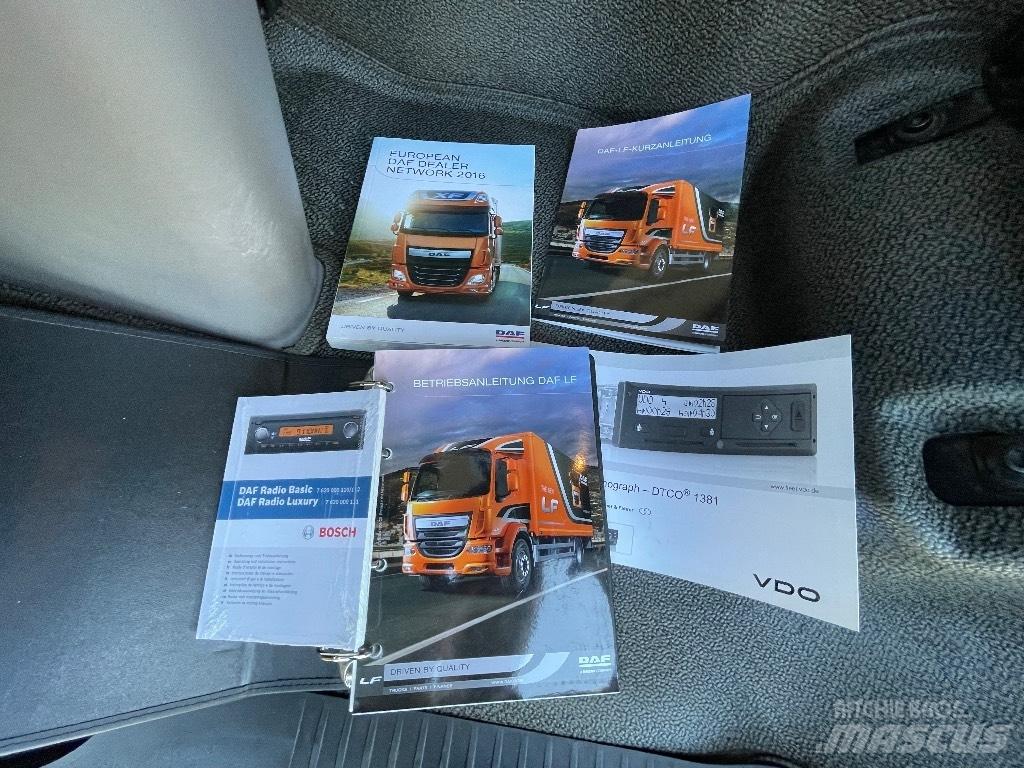 DAF LF220 Camion Fourgon