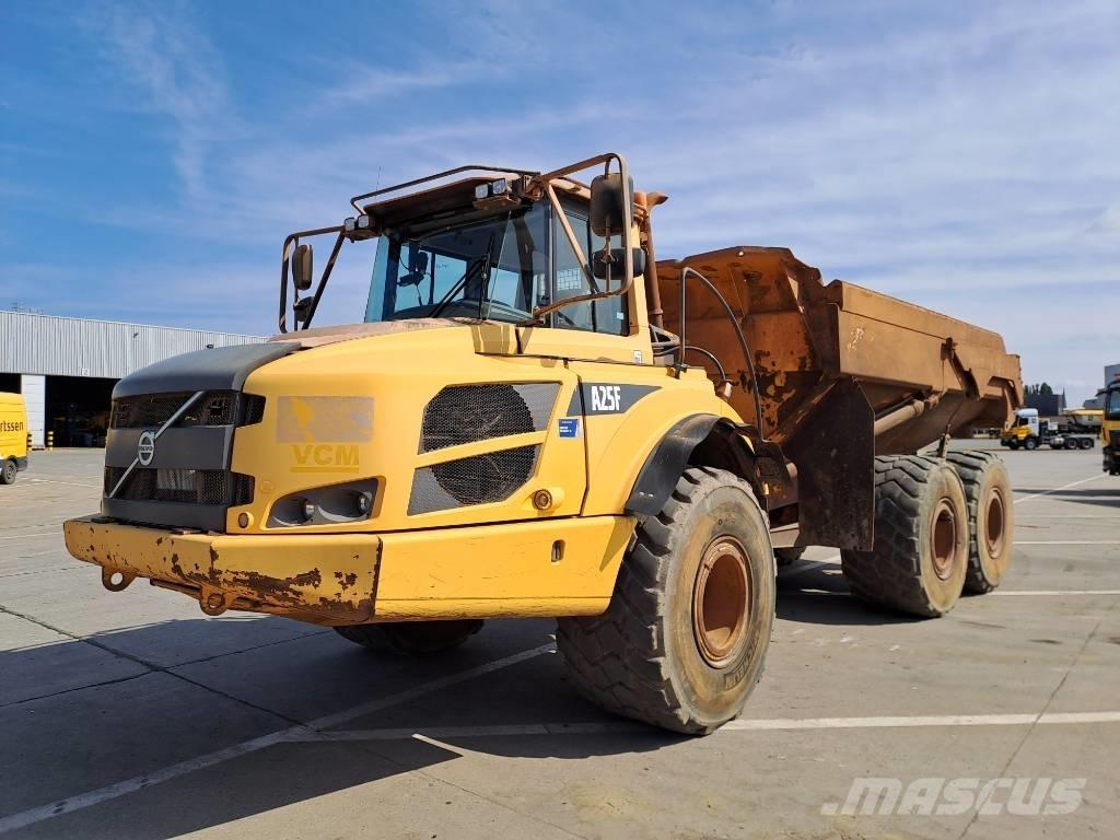 Volvo A25F Tombereau articulé