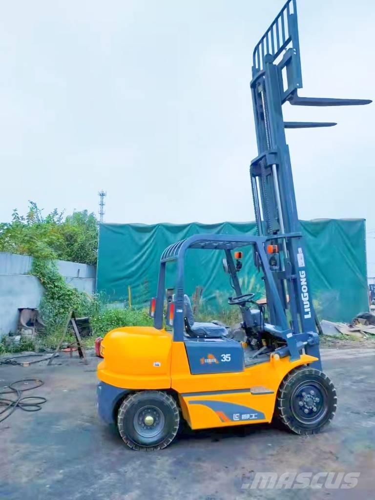 LiuGong CPC 35 Chariots diesel