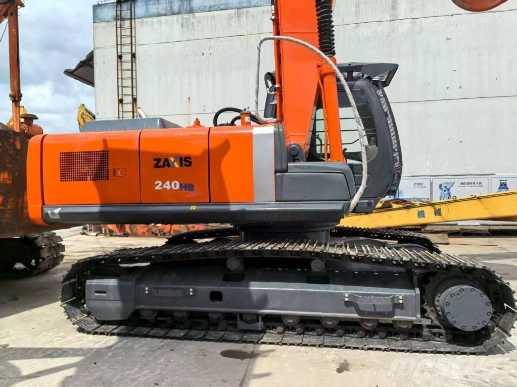 Hitachi ZX 240 HG Pelle sur chenilles