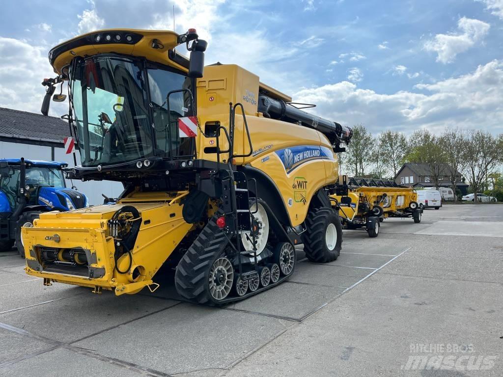 New Holland CR 8.90 Moissonneuse batteuse