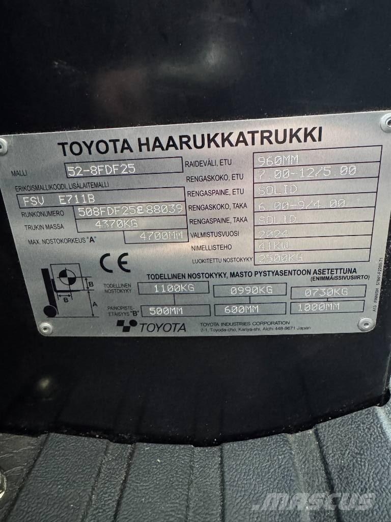 Toyota 52-8 FDF 25 Chariots diesel