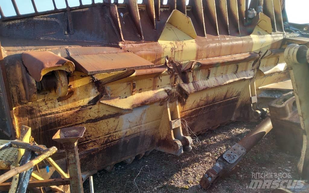 CAT D 11 N Bouteurs sur chenilles