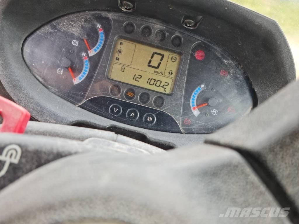 Hitachi ZW 220 Chargeuse sur pneus