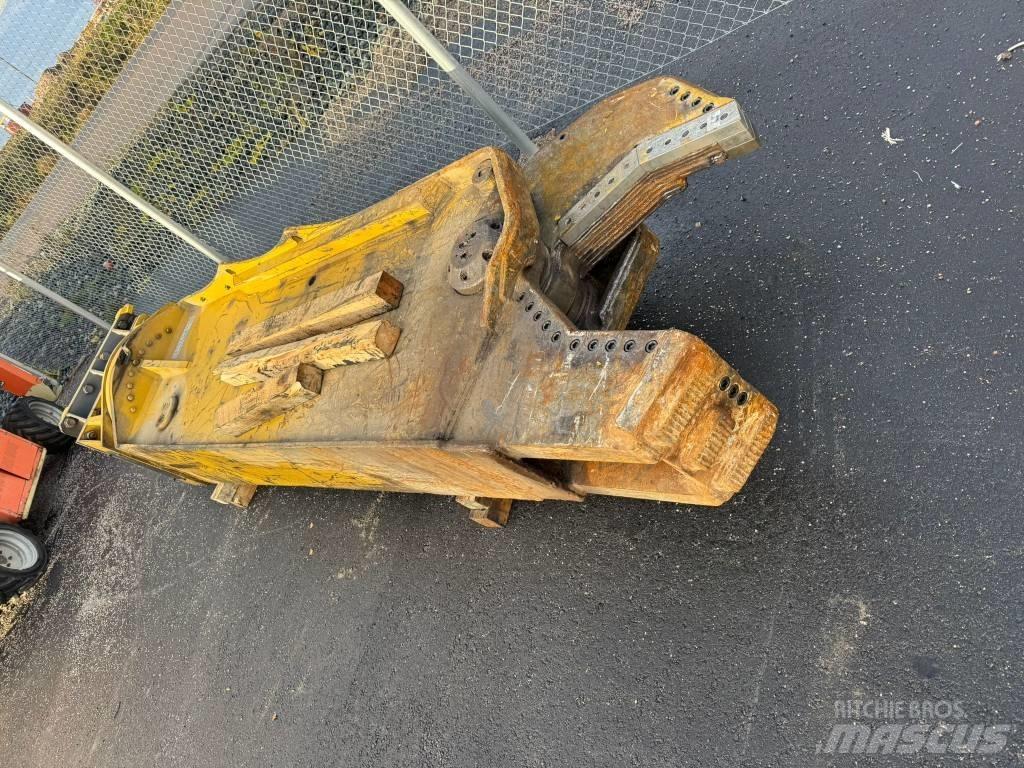  Arox EHS39 Concasseur de Travaux Publics