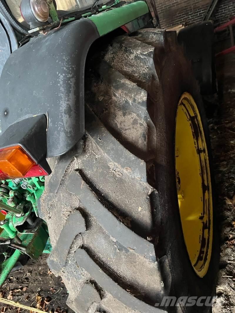 John Deere 2040A Tracteur