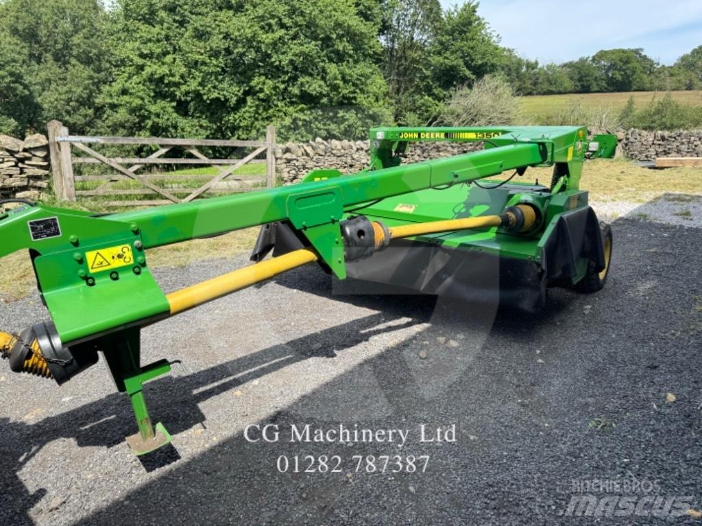 John Deere 1350 Faucheuse-conditionneuse