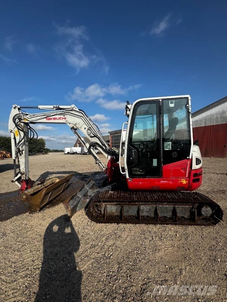 Takeuchi TB 260 Pelle sur chenilles