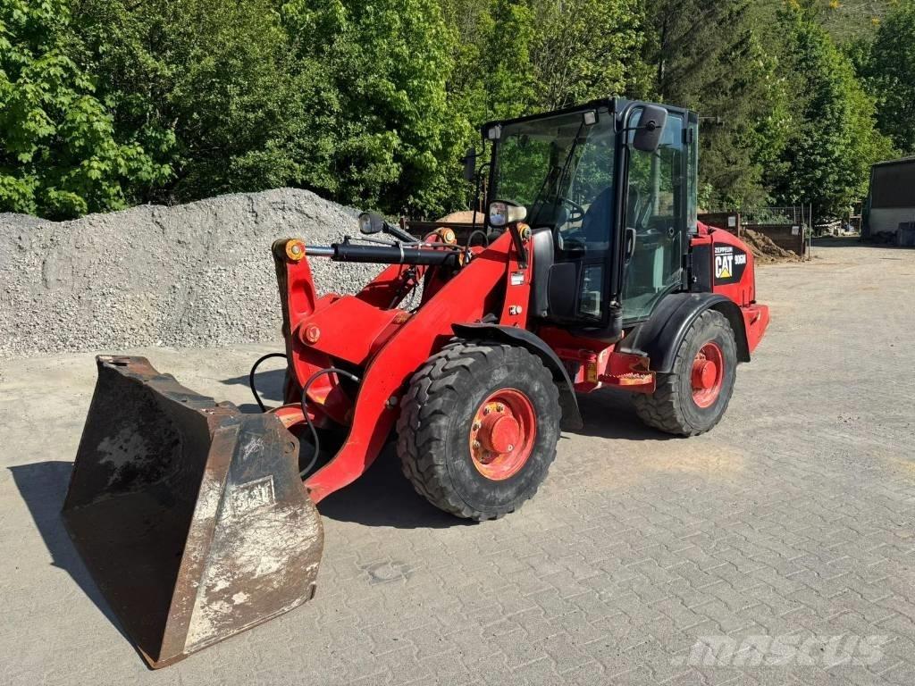 CAT 906M Chargeuse sur pneus