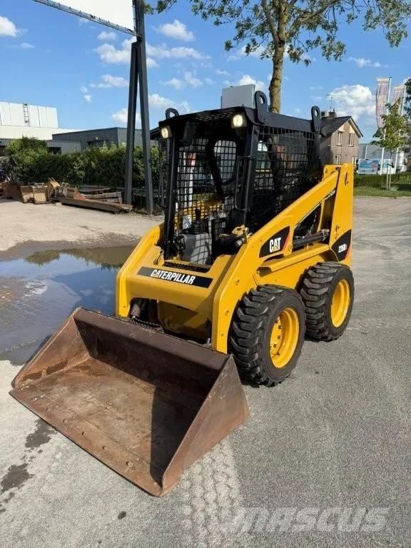CAT 216B3 Chargeuse compacte