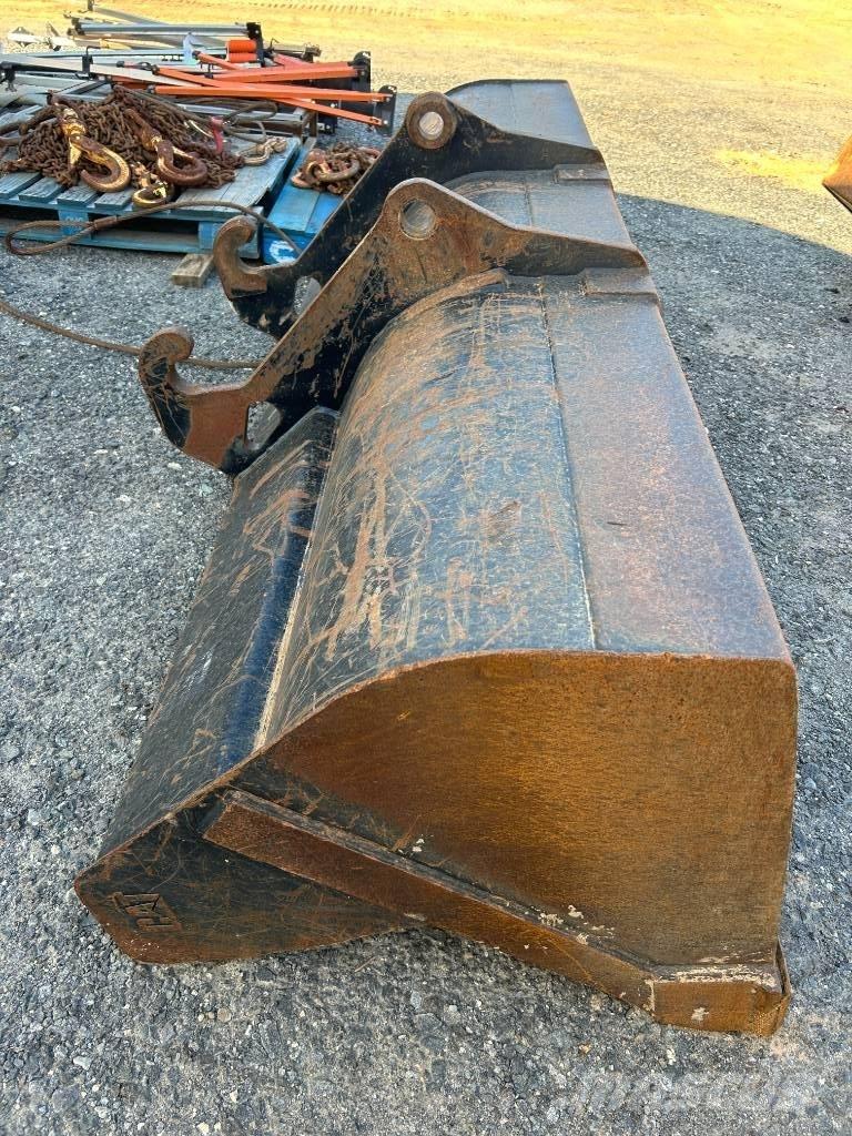 CAT 420F2 IT Tractopelle