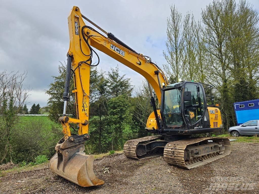 JCB JS 131 LC Pelle sur chenilles