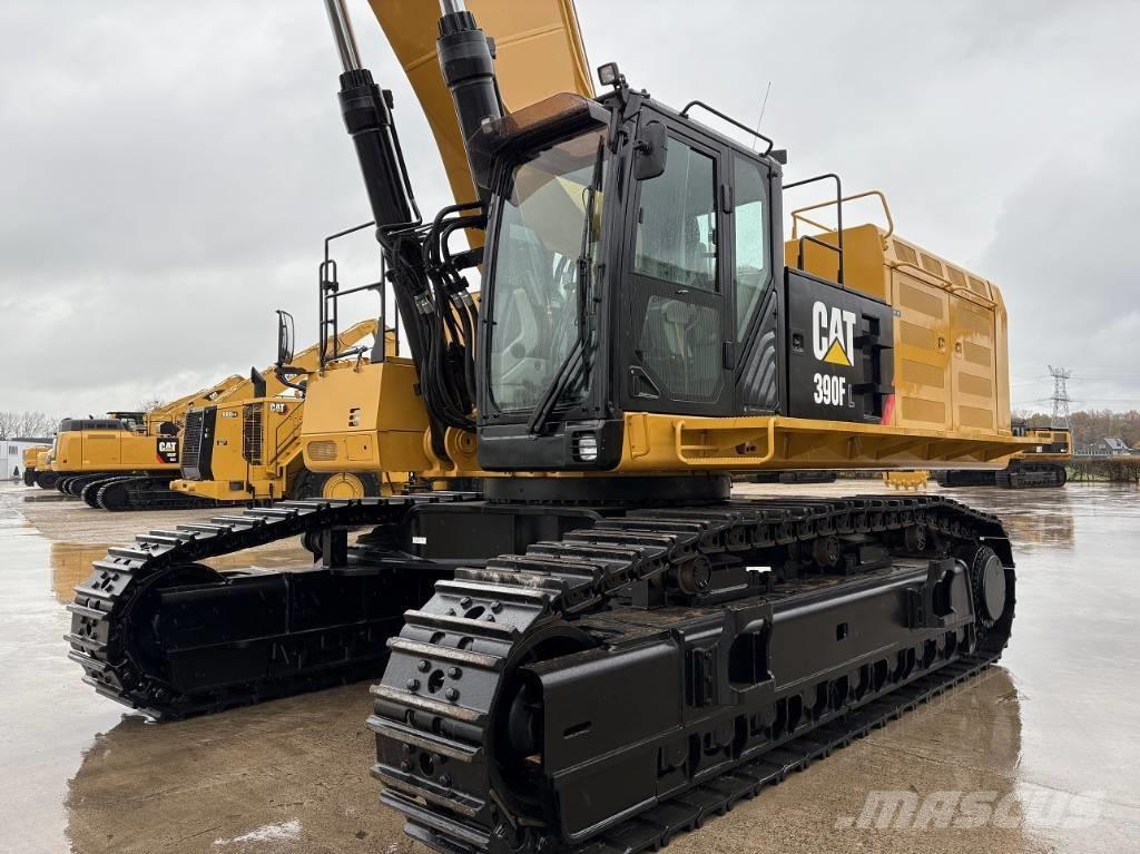 CAT 390F Long Reach Pelle longue portée