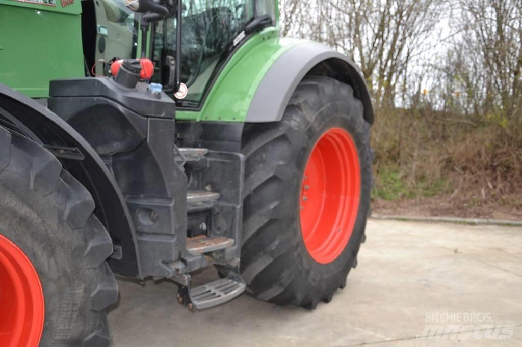 Fendt 828 S4 Profi Tracteur