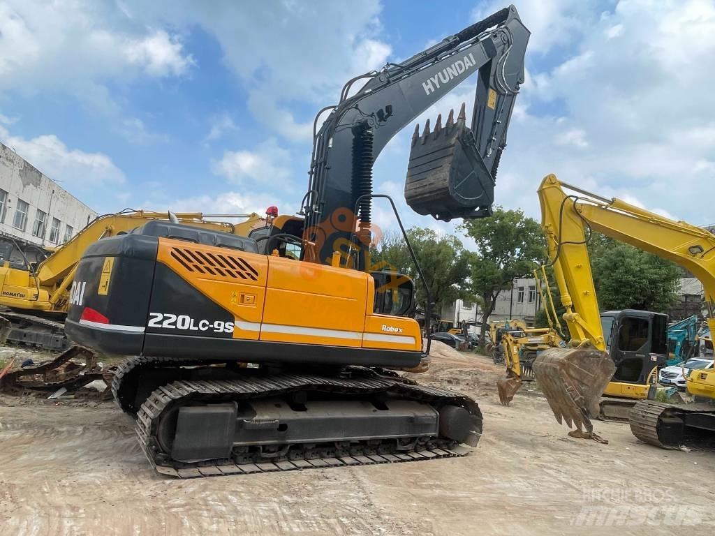 Hyundai 220 Pelle sur chenilles