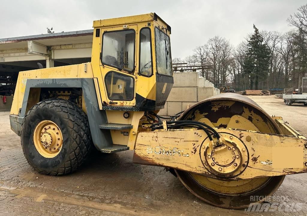 Bomag BW 213 D Rouleaux monocylindre
