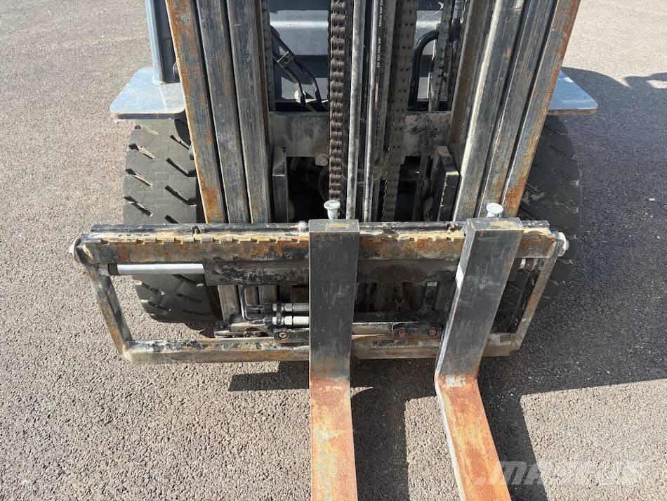 Toyota 8 FDF 25 Chariots diesel