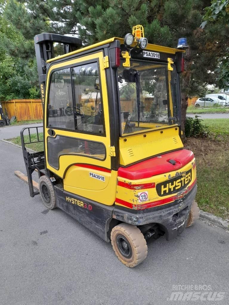 Hyster J3.0XN Chariots élévateurs électriques