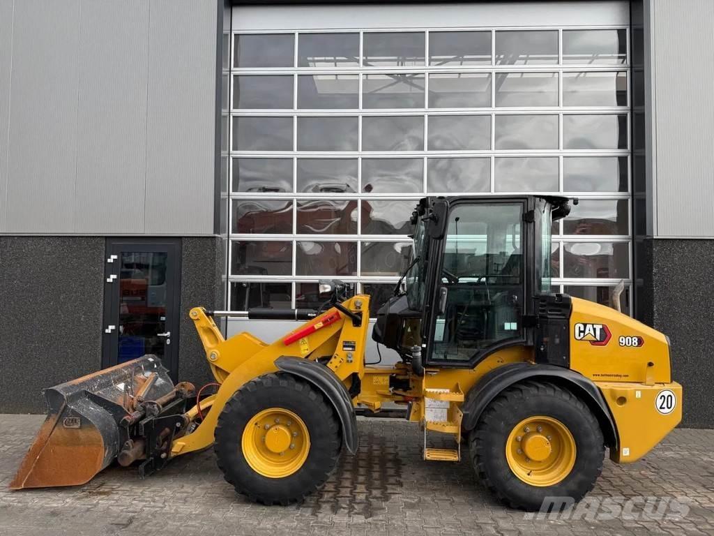 CAT 908 Chargeuse sur pneus