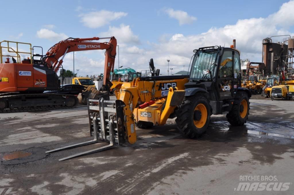 JCB 540-140 Chariot télescopique