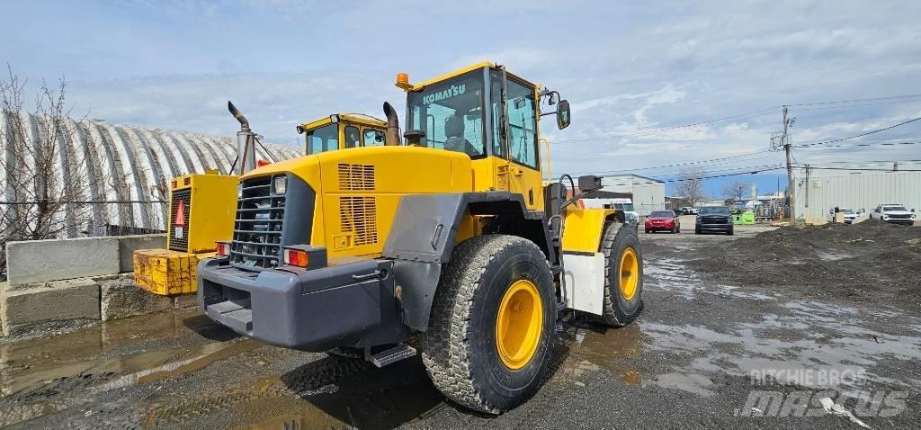 Komatsu WA 200 Chargeuse sur pneus